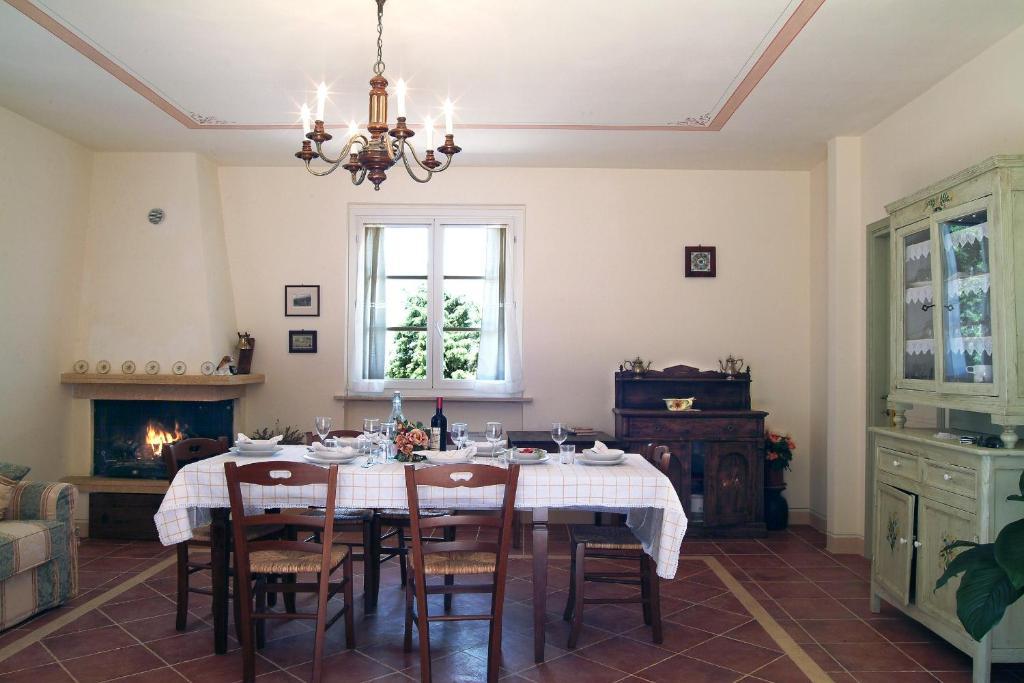 San Giovanni Al Monte Collazzone Cameră foto